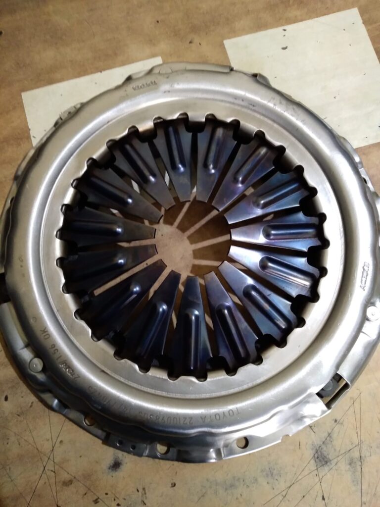 Toyota etios clutch kit / Toyota etios clutch plate price PartsGuru